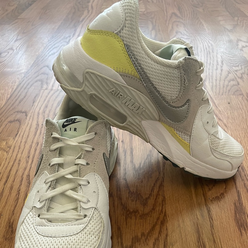 Nike Air Max- great condition!